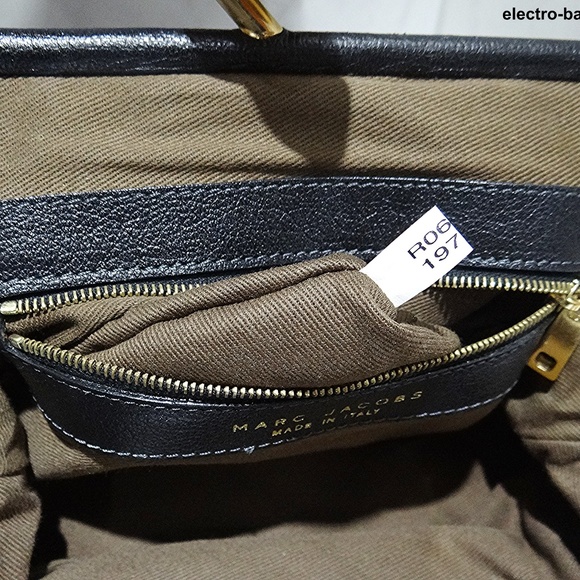 Marc Jacobs Blk Small Stam R06197 - Mint Condition - Picture 7 of 8